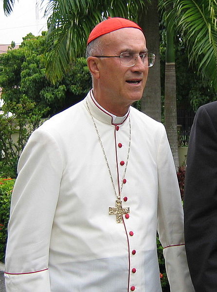 Tarcisio_Bertone